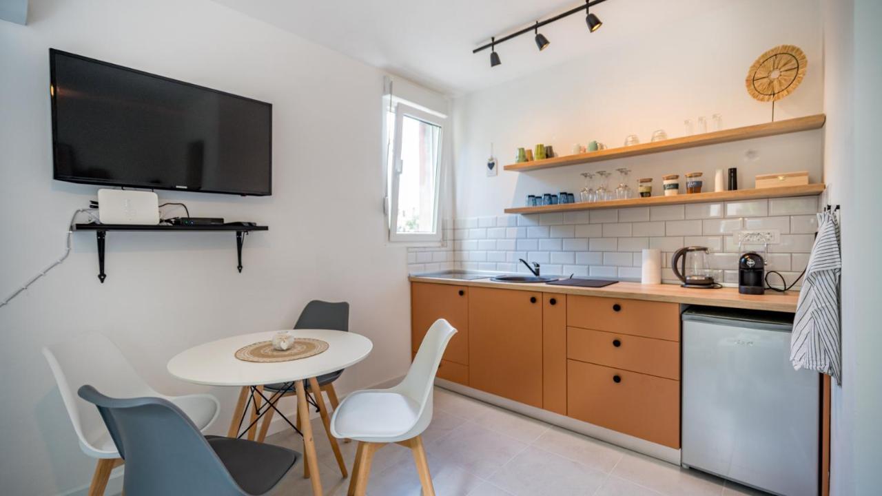 Cozy Apartment, 10 Minutes Walking Distance From The Old Town Kotor Luaran gambar
