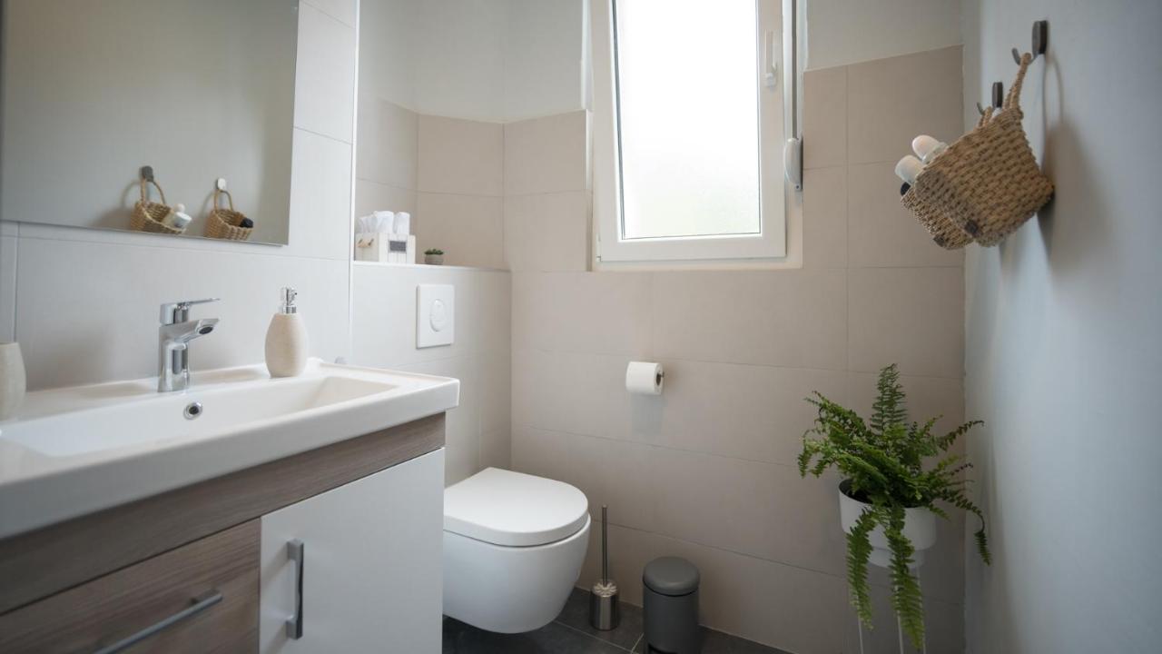 Cozy Apartment, 10 Minutes Walking Distance From The Old Town Kotor Luaran gambar